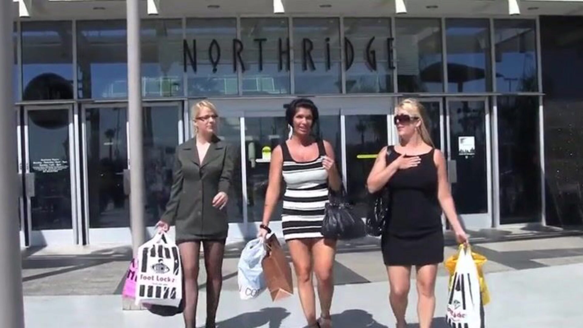 Sexy Group Sex with three Slutty Cougar MILFs!