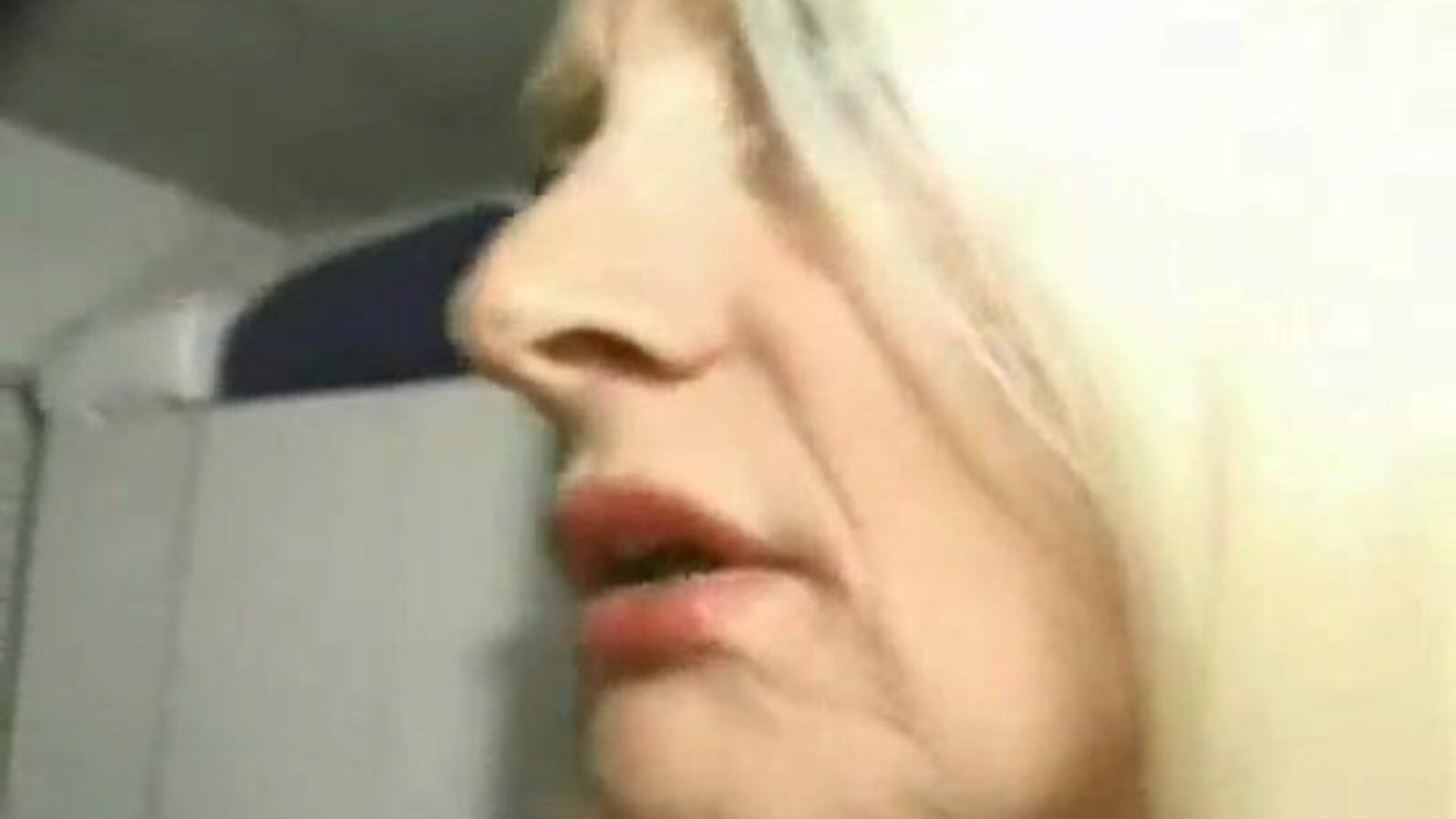 Granny copulates hard